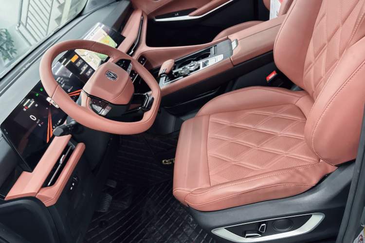 Used Changan CS75 PLUS 2023 3rd Generation 1.5T Automatic Prestige Model
