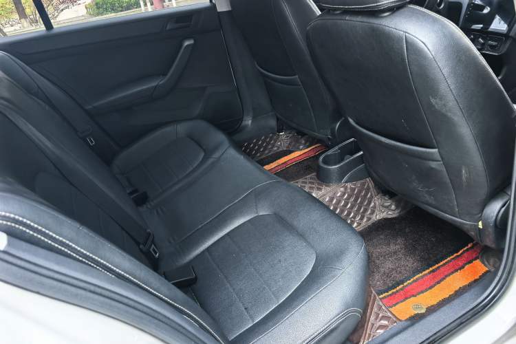 Used Volkswagen Santana 2021 1.5L Manual Fashion Edition Interior 3