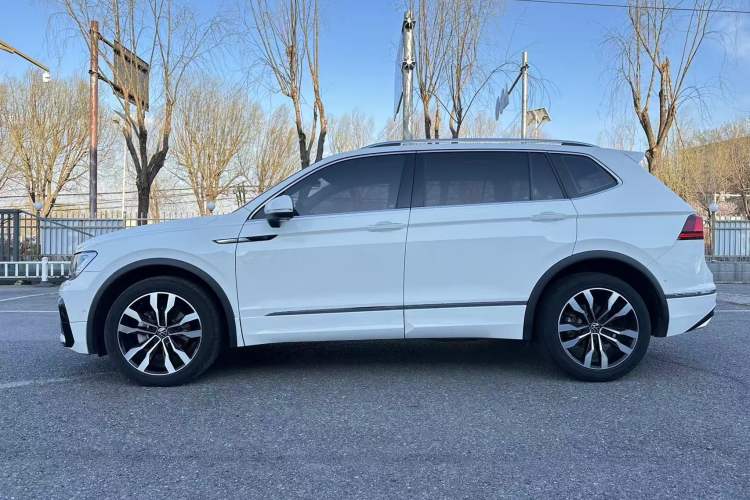 Used Volkswagen Tiguan L 2021 330TSI Automatic Two-Wheel Drive R-Line Enhanced Edition