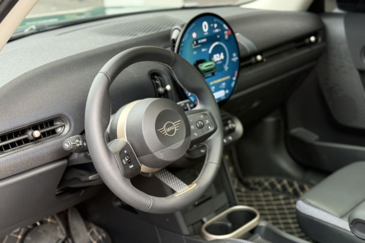 Used MINI 2025 1.5T COOPER Classic Edition
