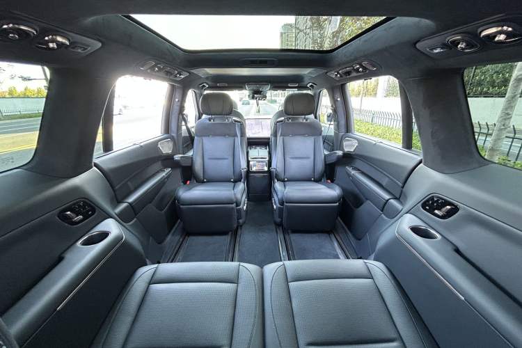 Used Lynk & Co 900 2025 1.5T Ultra