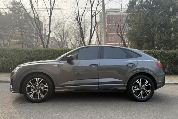 Used Audi Q3 2023 40 TFSI Fashion Dynamic Model