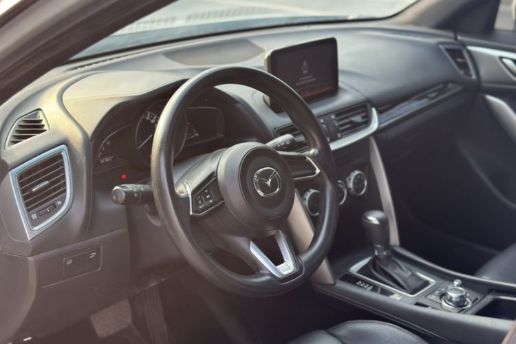 Used Mazda CX-4 2018 2.0L Automatic Two-Wheel Drive Blue Sky Dynamic Version China V Standard
