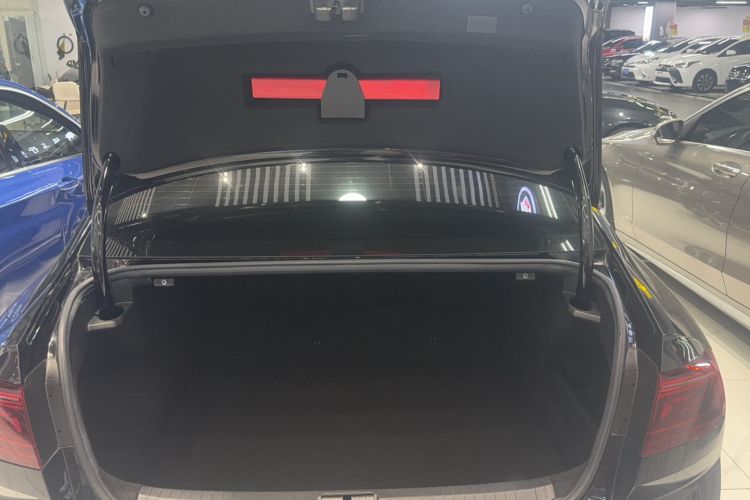 Used Volkswagen Magotan 2023 2 Million Units Limited Edition 330TSI DSG Leading Version Trunk