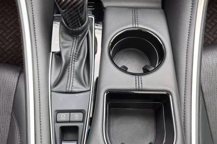 Used Toyota Avalon 2023 2.0L Premium Edition