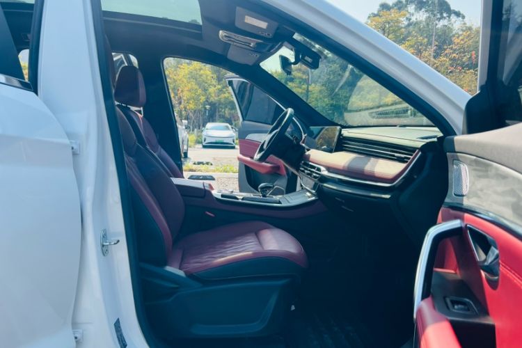 Used JETOUR X70 PLUS 2023 1.5T DCT Brave PLUS 5-Seater
