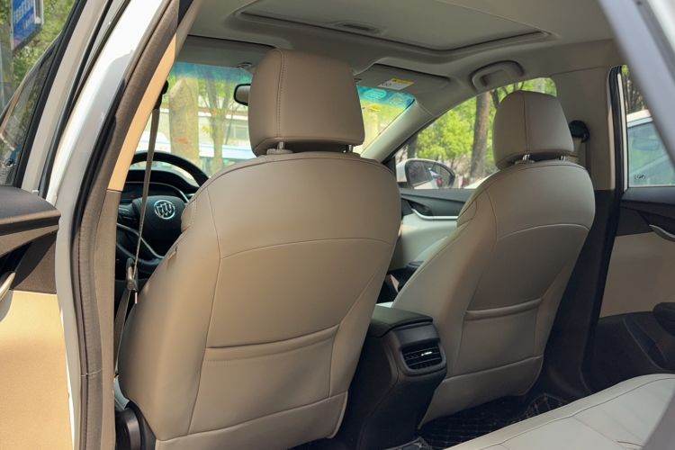 Used Buick GT 2019 15T Dual-Clutch Connected Elite Model China VI Headliner