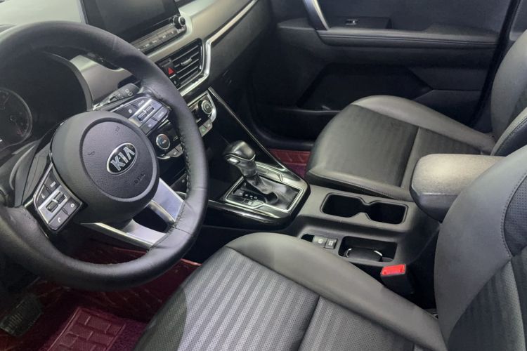 Used Kia Sportage R 2019 2.0L Automatic Smart Luxury Edition Gear Lever