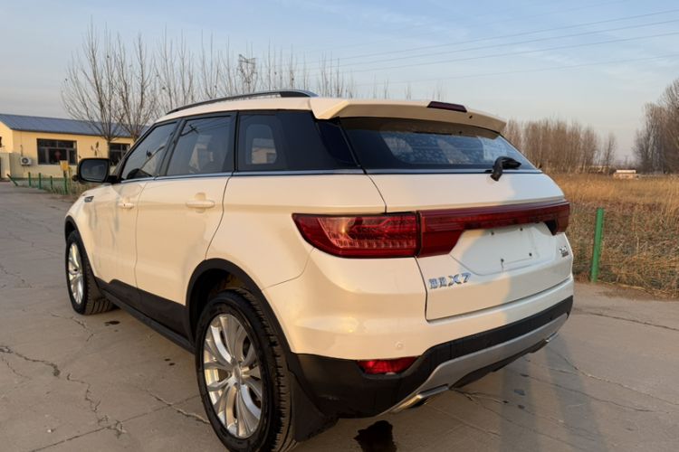 Used Land X7 2016 2.0T Panoramic Prestige Edition