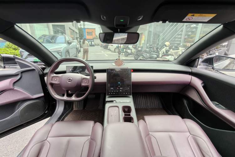 Used Nio ET5T 2024 75kWh Touring Interior 4