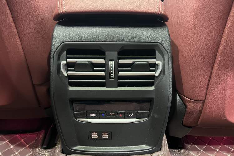 Used BMW 3 Series 2023 325Li M Sport Package Interior 8