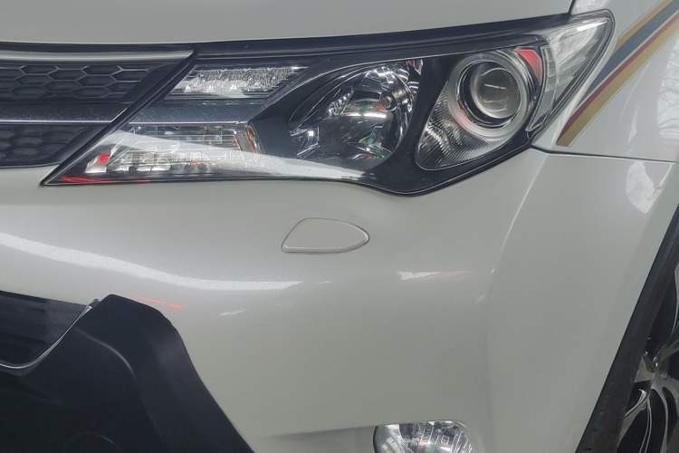 Used Toyota RAV4 2015 2.5L Automatic 4x4 Elite Edition Exterior 2