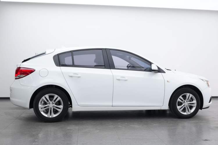 Used Chevrolet Cruze 2013 Hatchback 1.6L Automatic Luxury Model