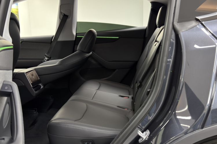 Used Tesla Model Y 2026 Model Long-Range Rear-Wheel-Drive Version
