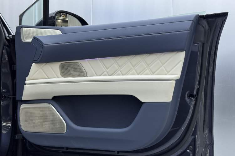 Used Nio ET9 2025 100kWh Signature Edition Interior 12