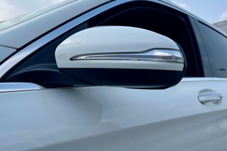 Used Mercedes-Benz GLC 2019 GLC 260 L 4MATIC Dynamic Model Exterior 7