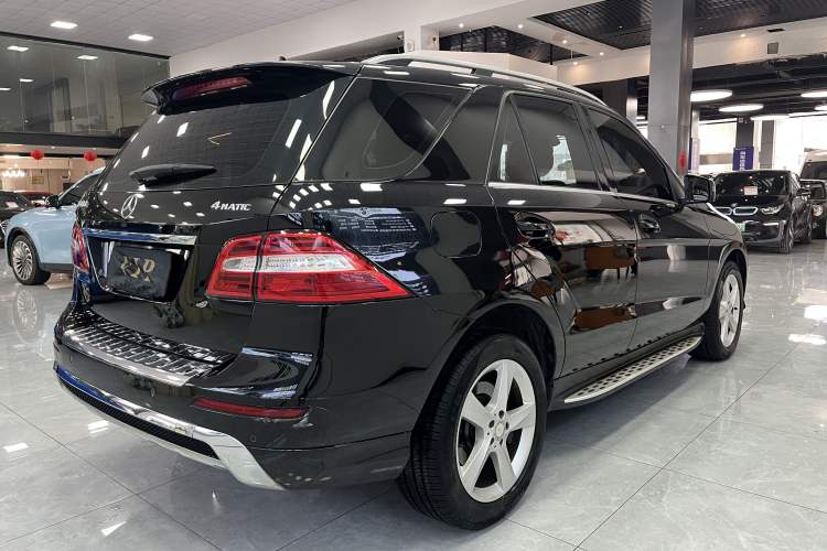 Used Mercedes-Benz M-Class 2014 ML 320 4MATIC Exterior 6