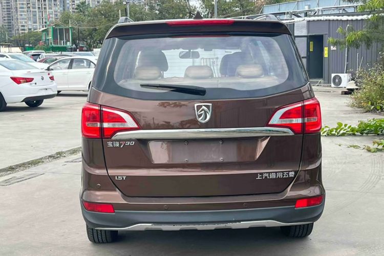 Used Baojun 730 2016 1.5T Manual Luxury Edition 7 Seats