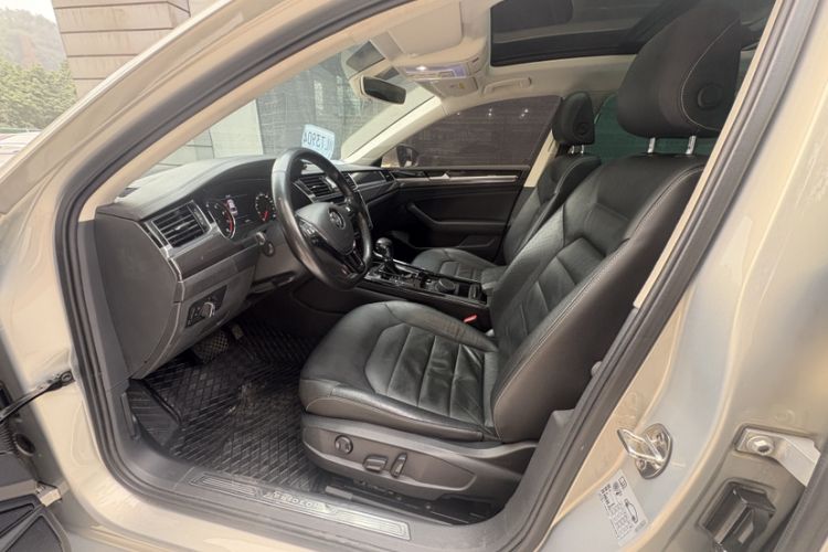 Used Volkswagen Phideon 2018 Revised Version 380TSI Two-Wheel Drive Business Edition
