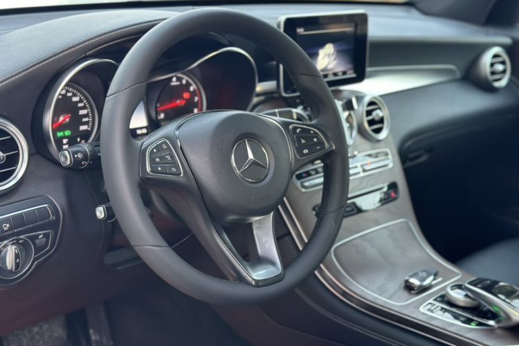 Used Mercedes-Benz GLC 2018 GLC 300 4MATIC Sport Edition
