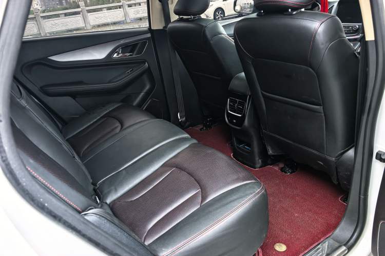 Used Baojun 560 2016 1.8L Manual Luxury Edition
