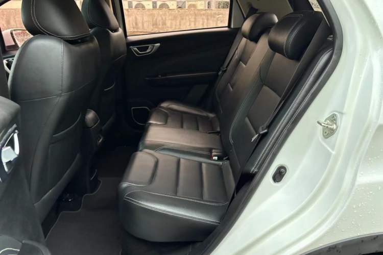 Used Geely Auto Vision X3 2017 1.5L Automatic Luxury Model Interior 1