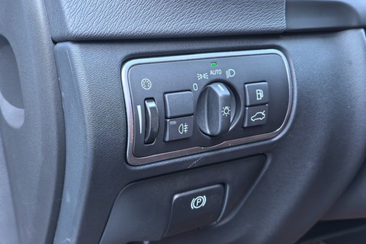 Used Volvo S60 2019 S60L Facelift T5 Intelligent Advanced Edition
