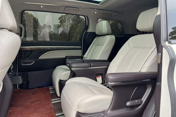 Used GAC Trumpchi M8 2021 Lingxiu Series 390T Deluxe Edition Interior 10