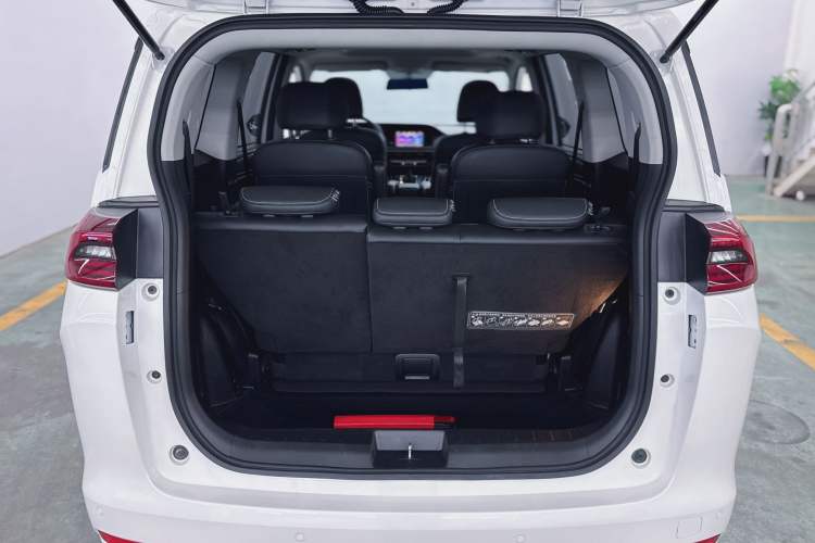 Used GAC Trumpchi M6 2021 270T DCT Luxury Edition (7 Seats) Interior 8