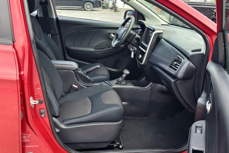 Used Luxgen S3 2016 1.6L CVT Smart Enjoyment Model