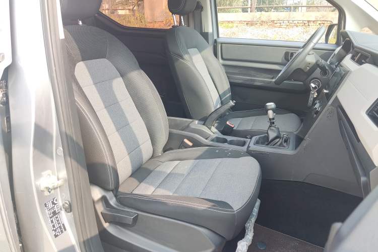 Used Wuling Zhengcheng 2021 1.5T Manual Comfort Version
