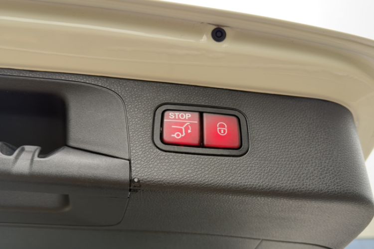 Used Mercedes-Benz GLC 2022 Refreshed GLC 300 L 4MATIC Dynamic Edition Prestige Version
