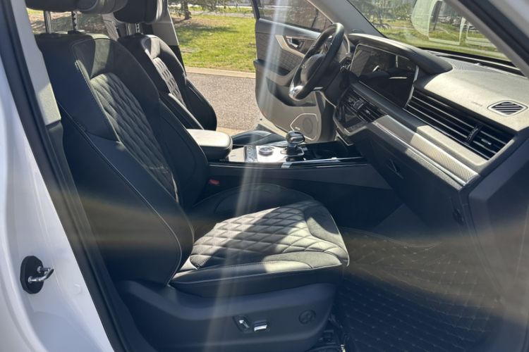 Used Hongqi HS5 2019 2.0T Smart Connect Flagship All-Wheel-Drive Version Interior 7