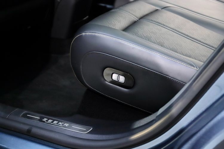 Used Zeekr 7X 2025 100kWh Long-Range All-Wheel Drive Intelligent Driving Version
