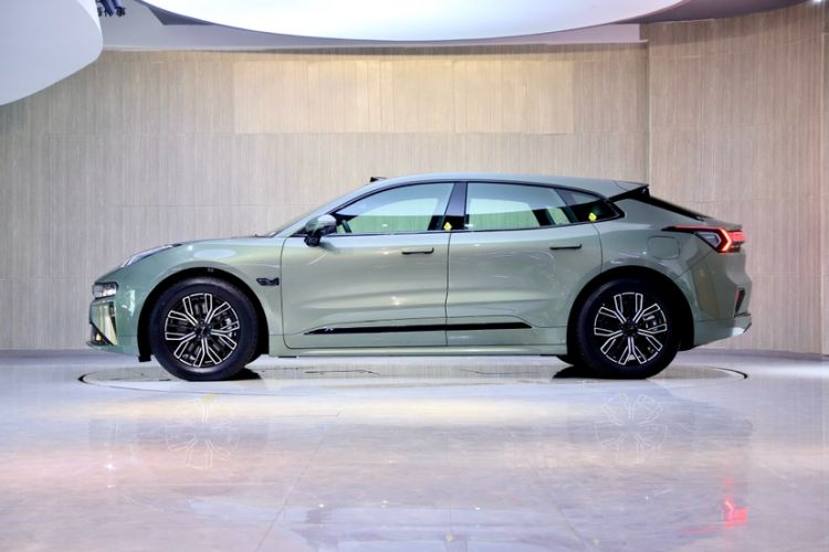 Used Zeekr 001 2025 WE Edition 100 kWh Rear-Wheel Drive
