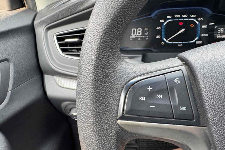 Used Roewe 360 2015 1.5L Automatic Luxury Edition
