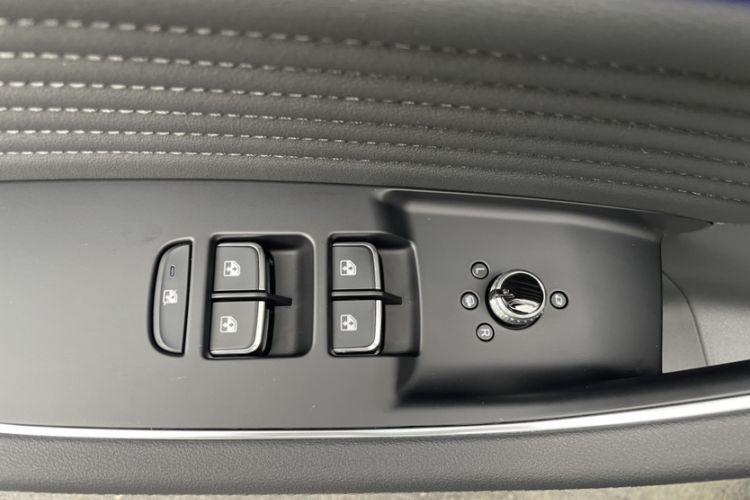 Used Hongqi HS5 2023 2.0T Qixiang Pro 500 000th Unit Commemorative Edition