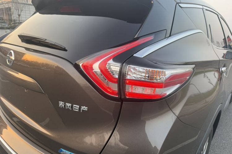 Used Nissan Murano 2019 2.5L XL Two-Wheel Drive Smart Connect Luxury Edition China VI Standard

