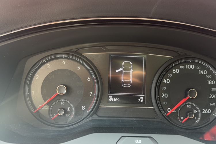 Used Volkswagen Lamando 2021 280TSI DSG Comfort Edition Odometer Close Up