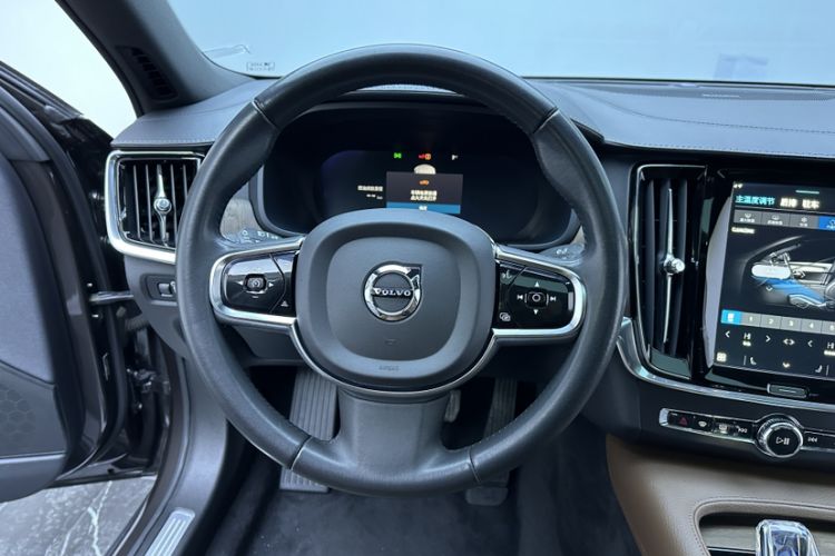 Used Volvo S90 2022 B5 Zhiyuan Luxury Edition
