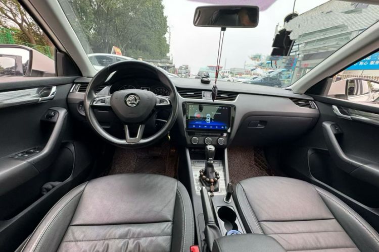 Used Skoda Octavia 2017 1.6L Automatic Smart Drive Edition
