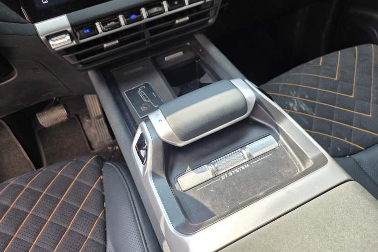 Used Deepal G318 2024 Four-Wheel-Drive Air Suspension Model