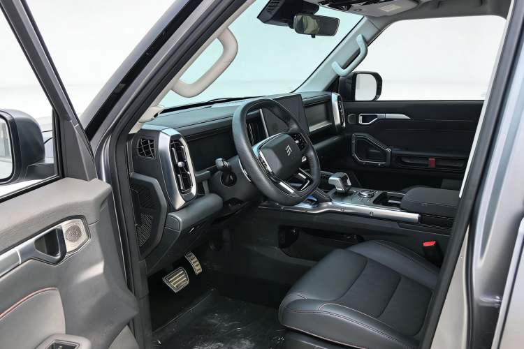 Used JETOUR Traveler 2023 2.0T All-Wheel-Drive CrossPRO Interior 3