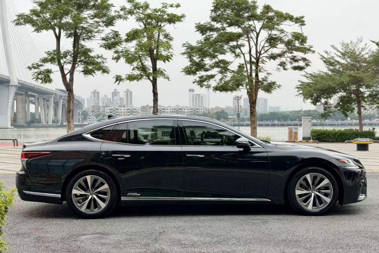 Used Lexus LS 2020 500h Excellence Edition China VI standard