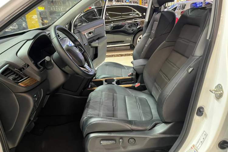 Used Honda CR-V 2017 240TURBO CVT Front-Wheel Drive Fashion Edition