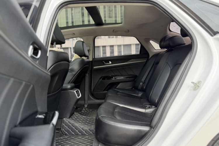 Used Kia K5 2021 270T CVVD Refreshed Edition Interior 4