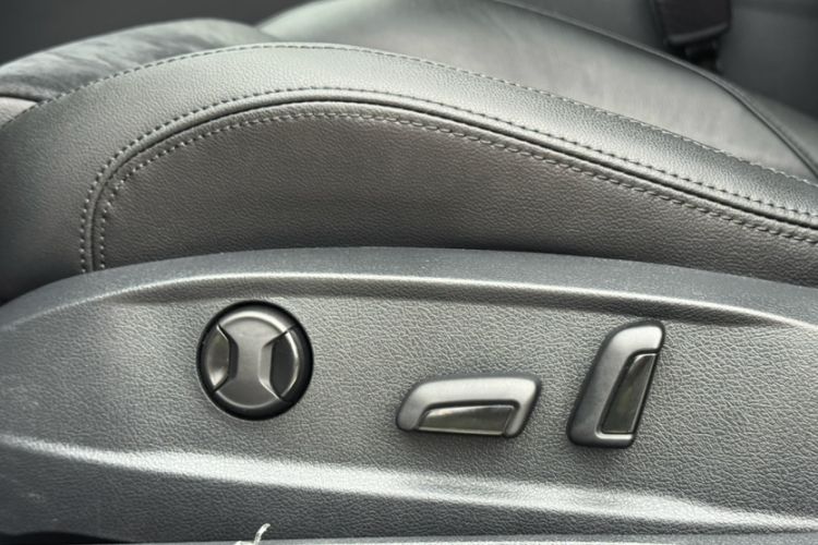 Used Volkswagen Magotan 2018 330TSI DSG Luxury Model