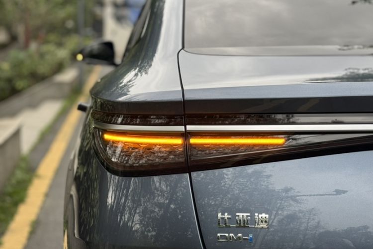 Used BYD Seal 2024 HONOR Edition DM-i 1.5L 121km Luxury Model Exterior 11