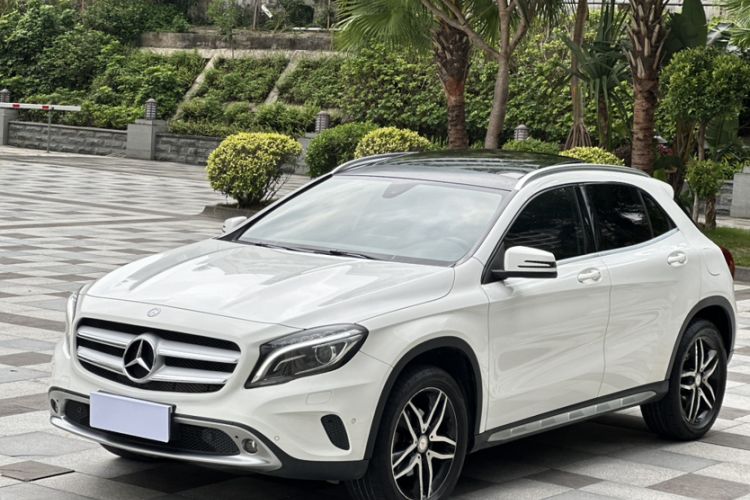 Used Mercedes-Benz GLA 2016 GLA 200 Fashion Model Front Left 45 Deg