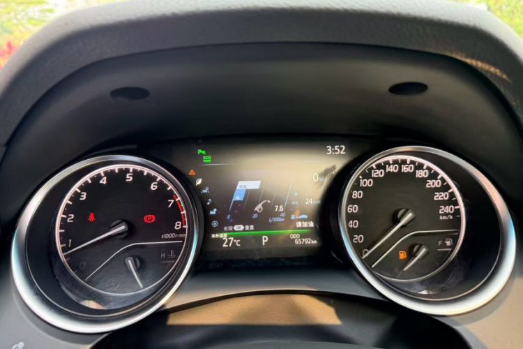 Used Toyota Camry 2019 Revised Version 2.5G Luxury Edition Odometer Close Up